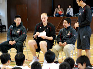 驚きの表情のジェイソン。